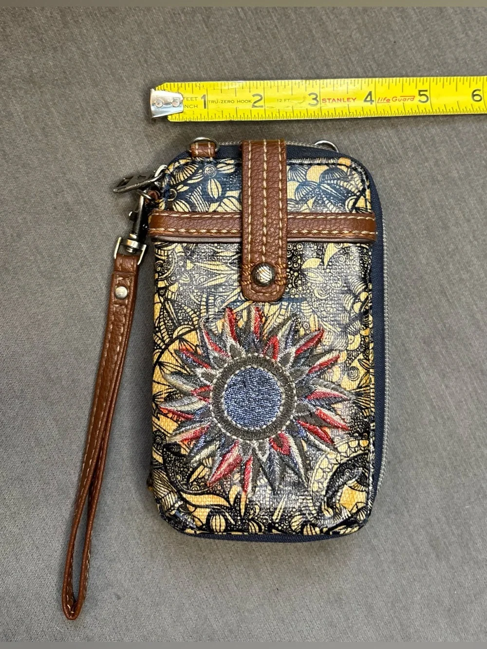 Sakroots Multi Color Spirit Desert Sun “Peace” Wristlet/Wallet - Picture 3 of 10